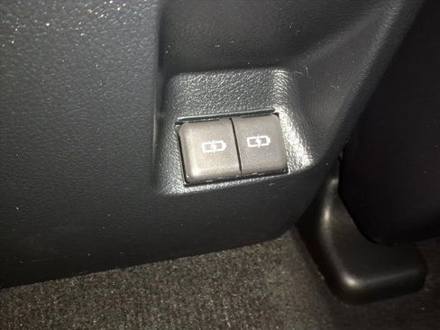 Used 2024 Toyota 4Runner SR5 image 10