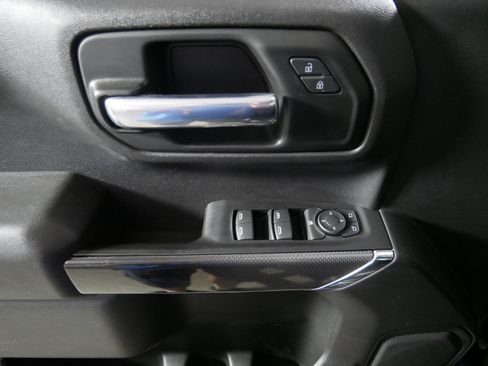 Used 2021 Chevrolet Silverado 1500 Custom Trail Boss w/ Midnight Edition AWD/4WD image 19