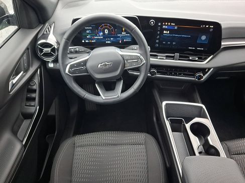 Used 2025 Chevrolet Equinox LT w/ Midnight Edition image 11