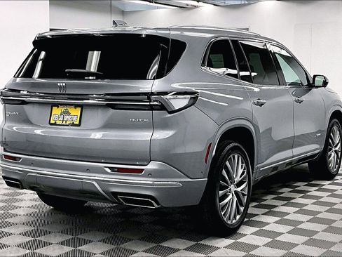Used 2025 Buick Enclave Avenir w/ Super Cruise Package AWD/4WD image 13