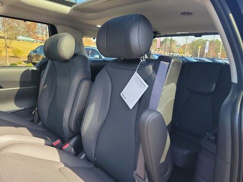 New 2026 Kia Carnival SX Prestige image 11