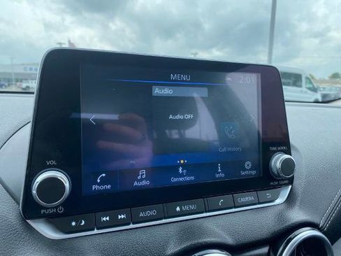 Used 2025 Nissan Sentra SV FWD image 19