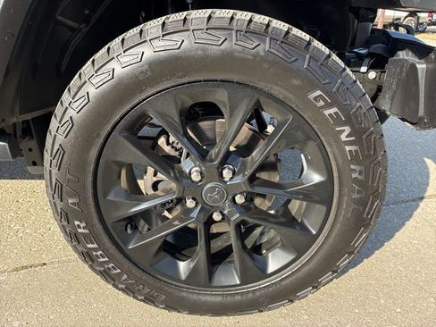 Used 2024 Jeep Gladiator Sport image 11