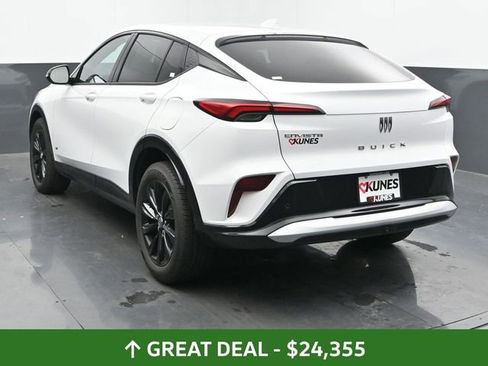 Used 2025 Buick Envista Sport Touring image 9