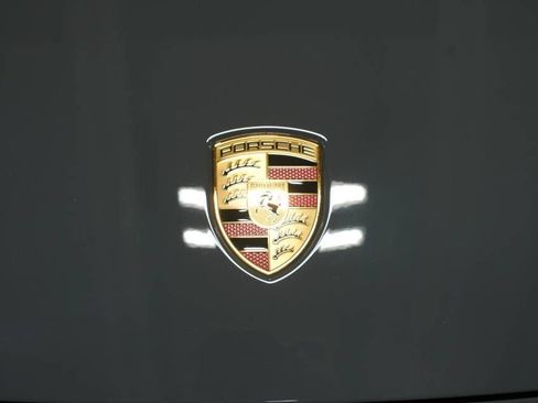 Certified 2025 Porsche Macan 4S Electric AWD/4WD image 28