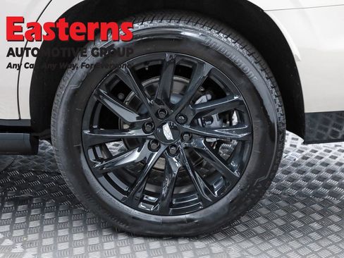 Used 2024 Cadillac Escalade Sport Platinum w/ LPO, ONYX Package image 37