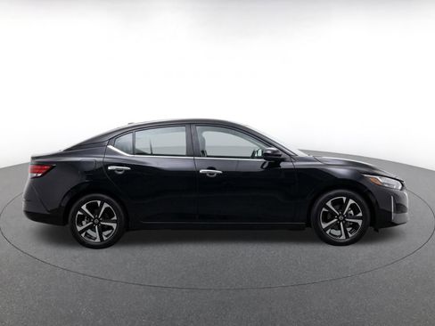 Used 2025 Nissan Sentra SV FWD image 10