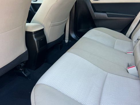 Used 2015 Toyota Corolla LE FWD image 12