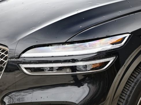 Used 2023 Genesis GV70 2.5T w/ Advanced Package image 13