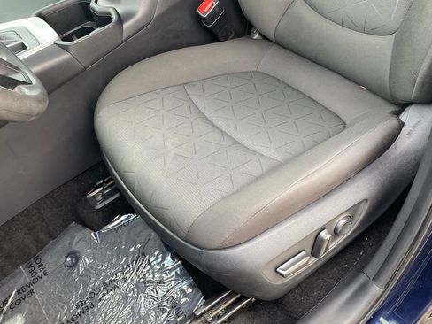 Used 2024 Toyota RAV4 XLE FWD image 26