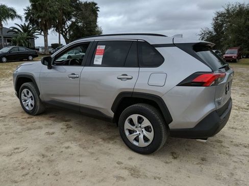 Used 2020 Toyota RAV4 LE image 6