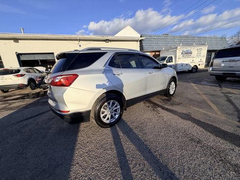 Used 2018 Chevrolet Equinox LT image 11