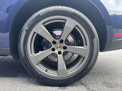 Certified 2026 Porsche Macan AWD/4WD image 29