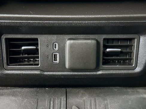 Used 2024 GMC Sierra 3500 SLE image 32