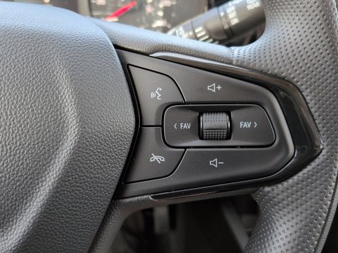 New 2026 Chevrolet Trax LS w/ LS Convenience Package FWD image 25