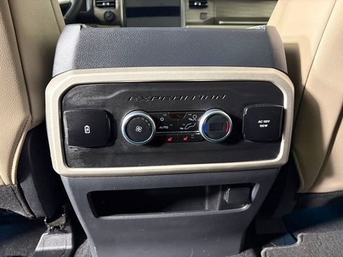 Used 2024 Ford Expedition Max Limited AWD/4WD image 31