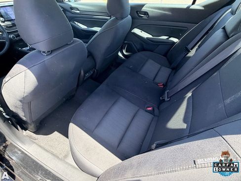 Used 2025 Nissan Altima 2.5 SV FWD image 13
