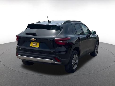 Used 2025 Chevrolet Trax LT FWD image 14