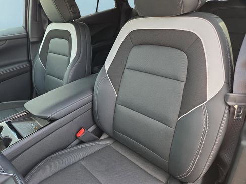 Used 2024 Chevrolet Blazer EV LT image 16