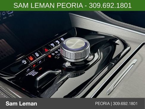 New 2026 Jeep Grand Wagoneer 4WD image 17