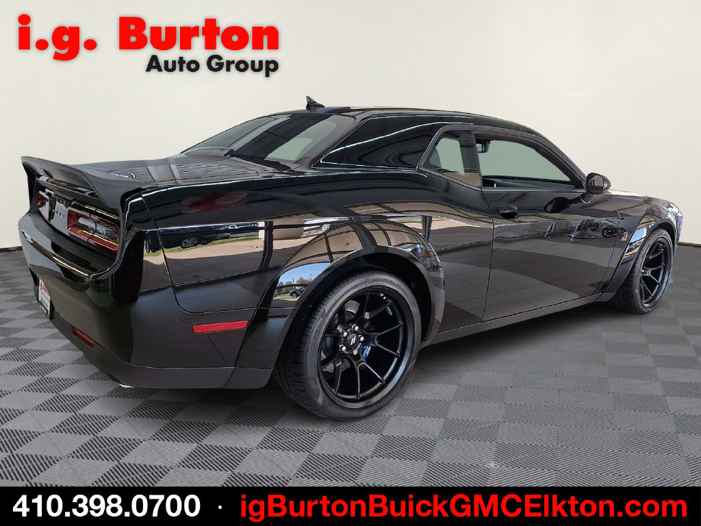 Used 2023 Dodge Challenger R/T Scat Pack RWD image 7