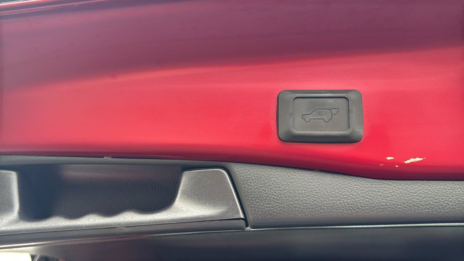 Used 2025 Toyota RAV4 XLE w/ Convenience Package FWD image 34