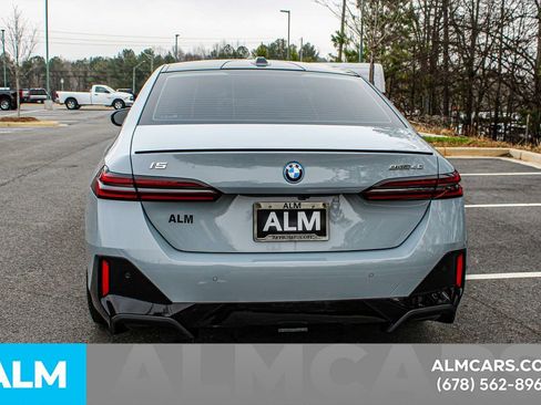 Used 2025 BMW i5 eDrive40i w/ M Sport Package RWD image 10