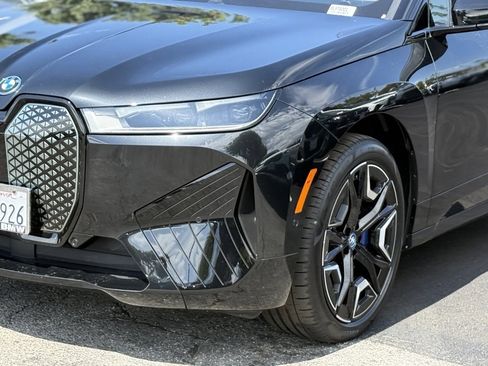 Used 2025 BMW iX xDrive50 w/ Premium Package image 11