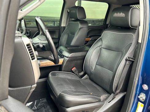 Used 2019 Chevrolet Silverado 2500 High Country w/ Duramax Plus Package image 19