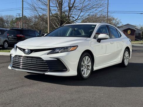 Used 2024 Toyota Camry LE image 23