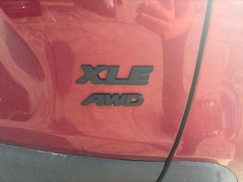 Used 2025 Toyota RAV4 XLE Premium w/ Weather Package AWD/4WD image 7