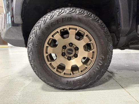 Used 2025 Toyota Tacoma 4x4 Double Cab Hybrid w/ Tow Tech Package image 45