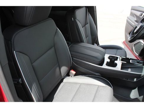 New 2025 Buick Enclave Preferred w/ LPO, Floor Liner Package FWD image 26