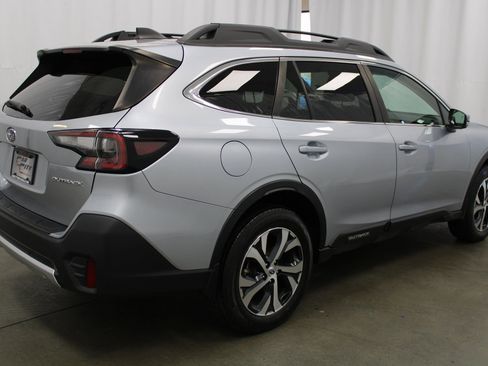 Used 2022 Subaru Outback Limited w/ Popular Package #2 image 6