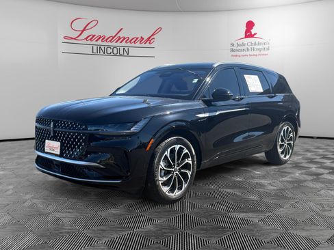 Certified 2025 Lincoln Nautilus Reserve AWD/4WD image 1