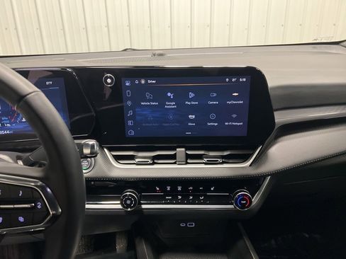 Certified 2025 Chevrolet Equinox LT AWD/4WD image 16