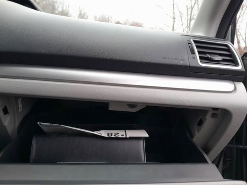 Used 2018 Subaru Forester 2.5i Premium AWD/4WD image 35