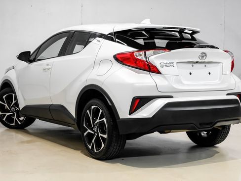 Used 2019 Toyota C-HR XLE image 15
