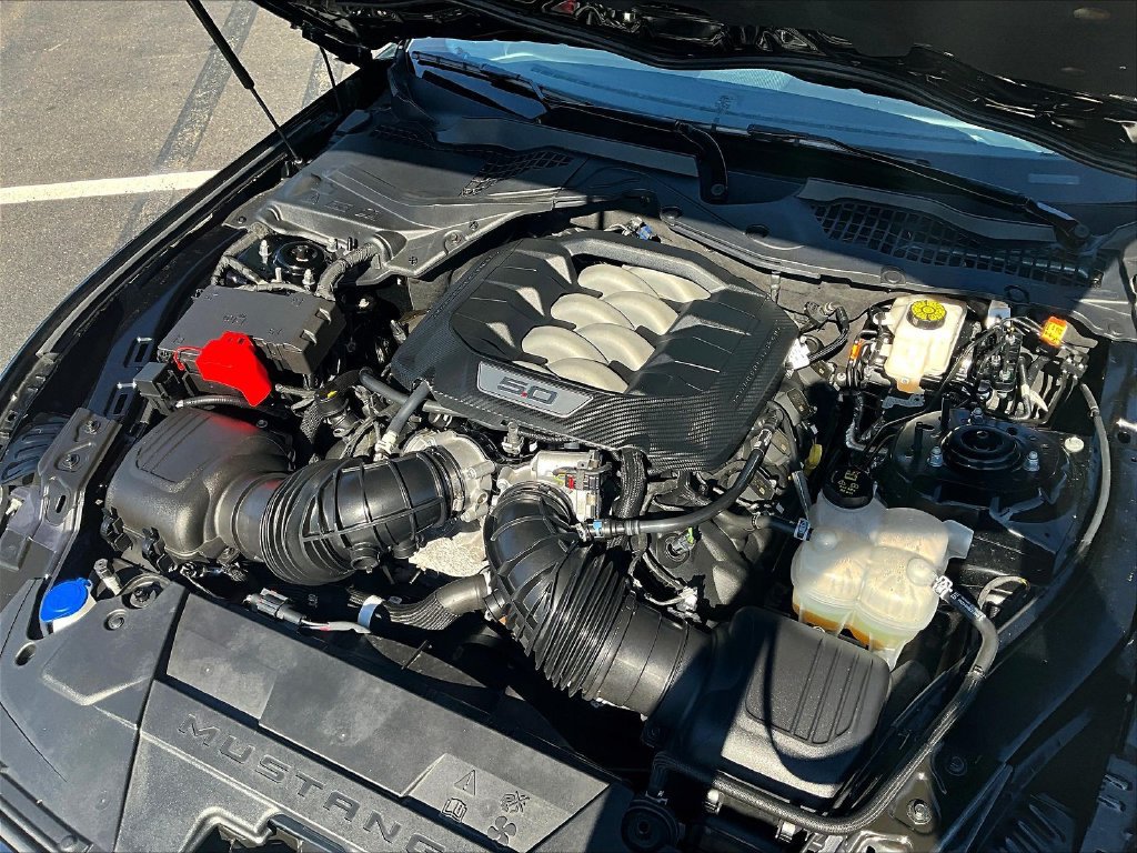 Used 2025 Ford Mustang GT Premium RWD image 32