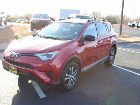Used 2016 Toyota RAV4 LE image 4
