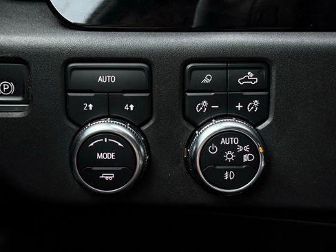 Used 2022 GMC Sierra 1500 SLT w/ SLT Convenience Package image 39