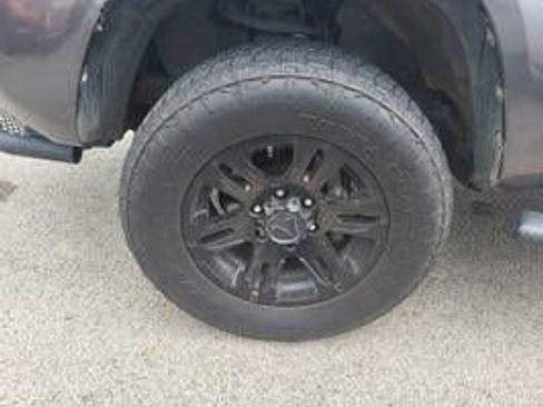 Used 2021 Toyota Tacoma SR w/ SR Convenience Package RWD image 3