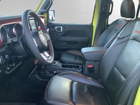 Used 2023 Jeep Gladiator Rubicon w/ LED Lighting Group image 9