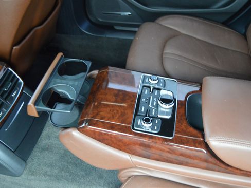 Used 2011 Audi A8 L 4.2 image 13