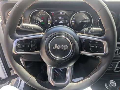 Used 2023 Jeep Wrangler Unlimited Sahara AWD/4WD image 20