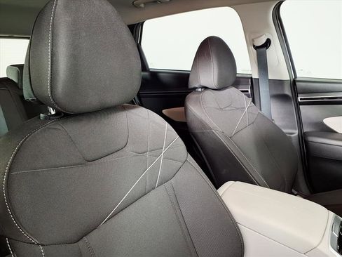 Used 2023 Hyundai Tucson SE image 10