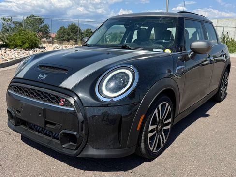 Used 2023 MINI Cooper S FWD image 3