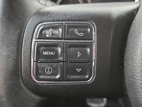 Used 2015 Jeep Wrangler Unlimited Rubicon w/ Connectivity Group image 16