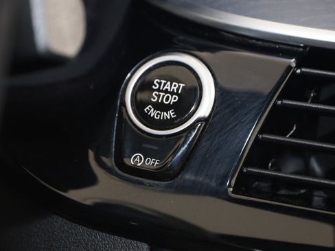 Used 2023 BMW M550i xDrive w/ Executive Package image 39