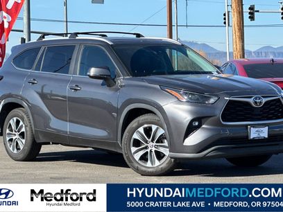 Used 2023 Toyota Highlander XLE